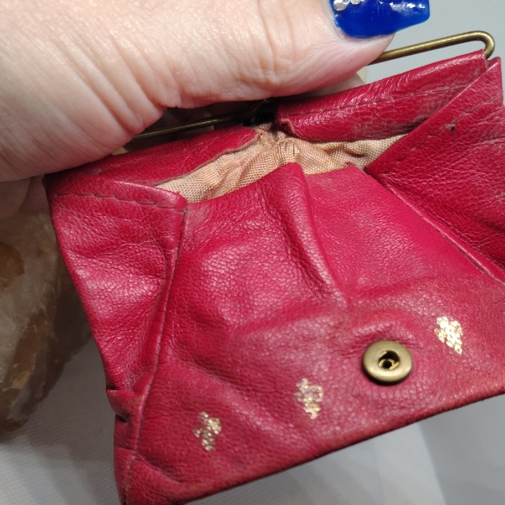 Vintage Firenze Red Coin Purse with Gold Tone Accents - Picture 4 of 9